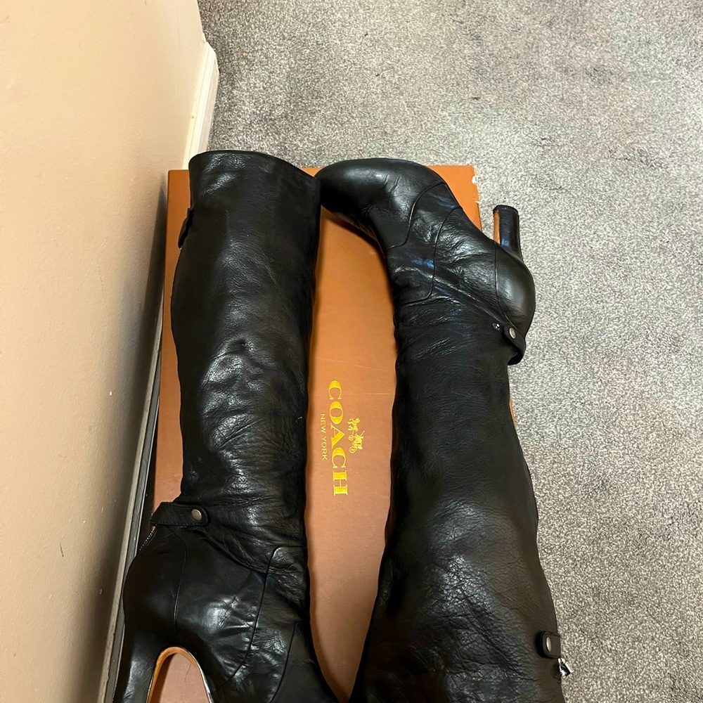 Dolce Vita black leather boots